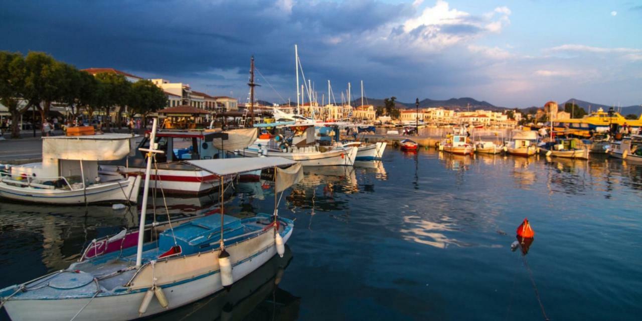 Apartamento The Roof - Flat Sea View In Aegina Town Exterior foto